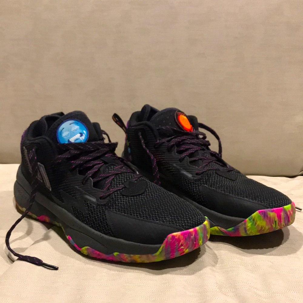 Adidas Dame 8 basketball shoes